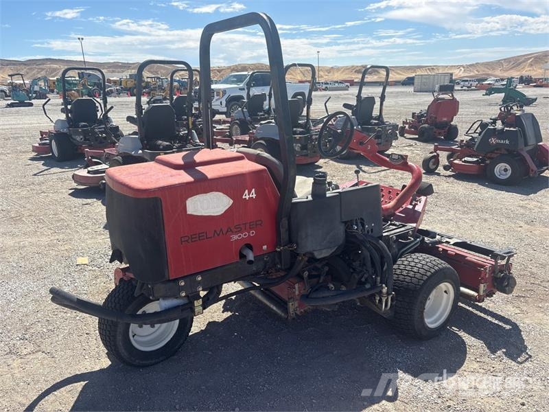 Toro ReelMaster 3100D Ride-On Lawn Mower Самохідні газонокосарки