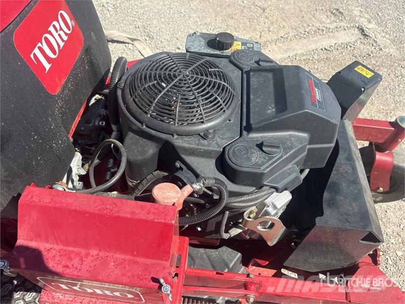 Toro Stand-On Lawn Mower Самохідні газонокосарки