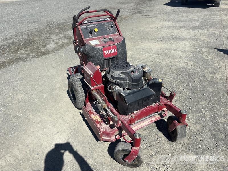 Toro Stand-On Lawn Mower Tondeuses montées
