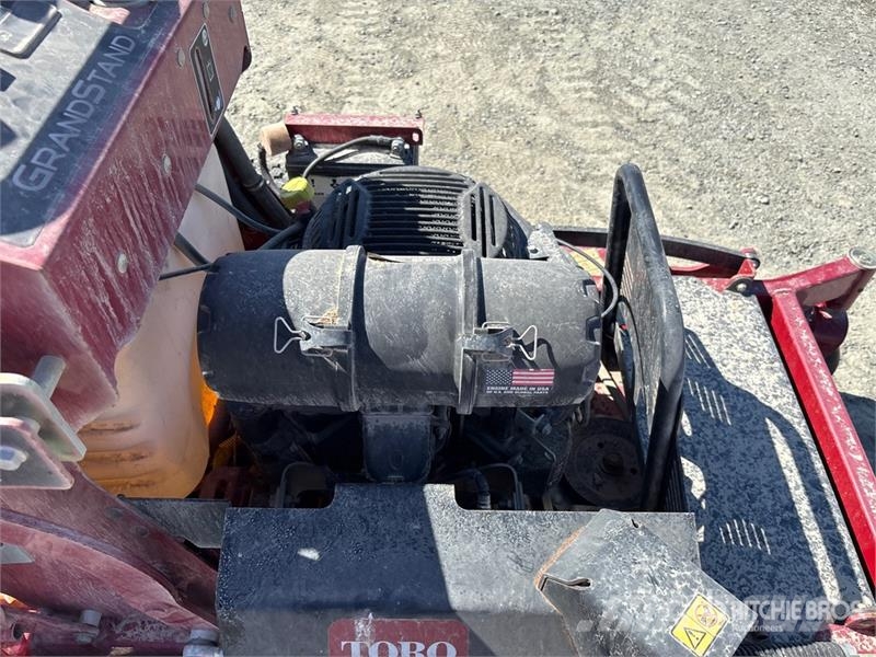 Toro Stand-On Lawn Mower Tondeuses montées