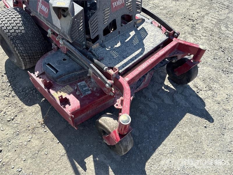 Toro Stand-On Lawn Mower Tondeuses montées