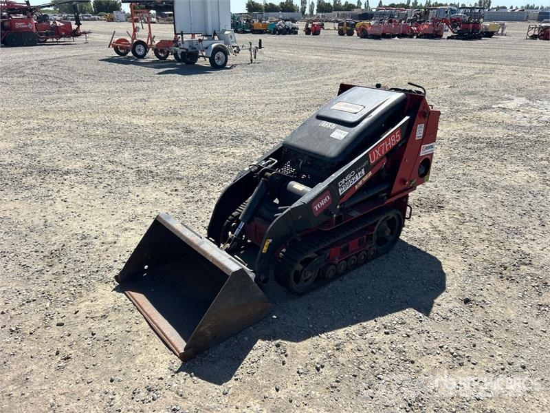 Toro TX-427 Mini Compact Track Loader لوادر انزلاقية التوجيه