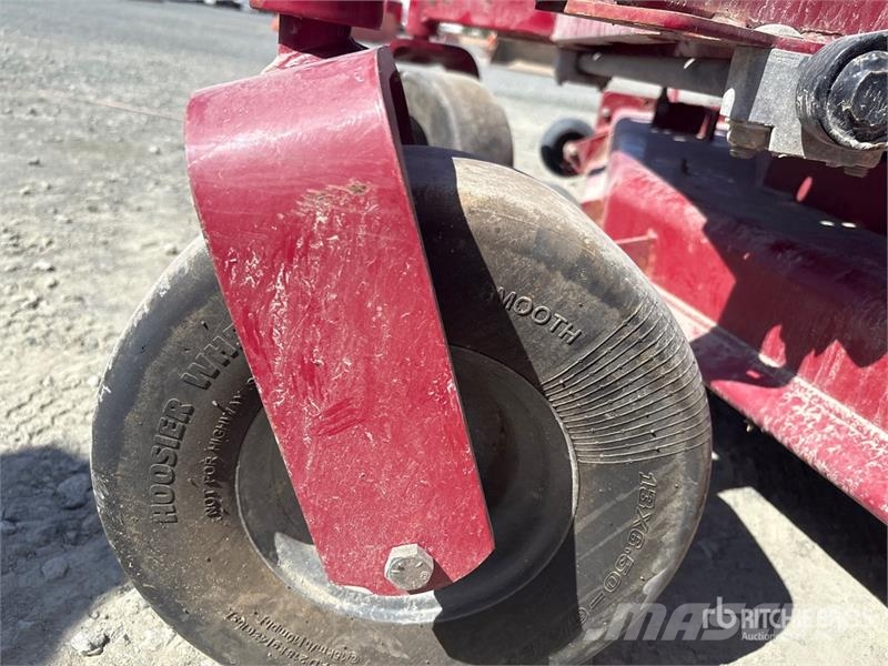 Toro Z Master 6000 Series Ride-On Lawn Mower Tondeuses montées