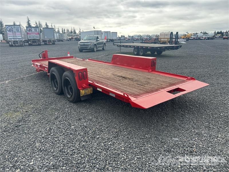 TOWMASTER 20 ft T/A Tilt Deck Trailer Нискотоварачи