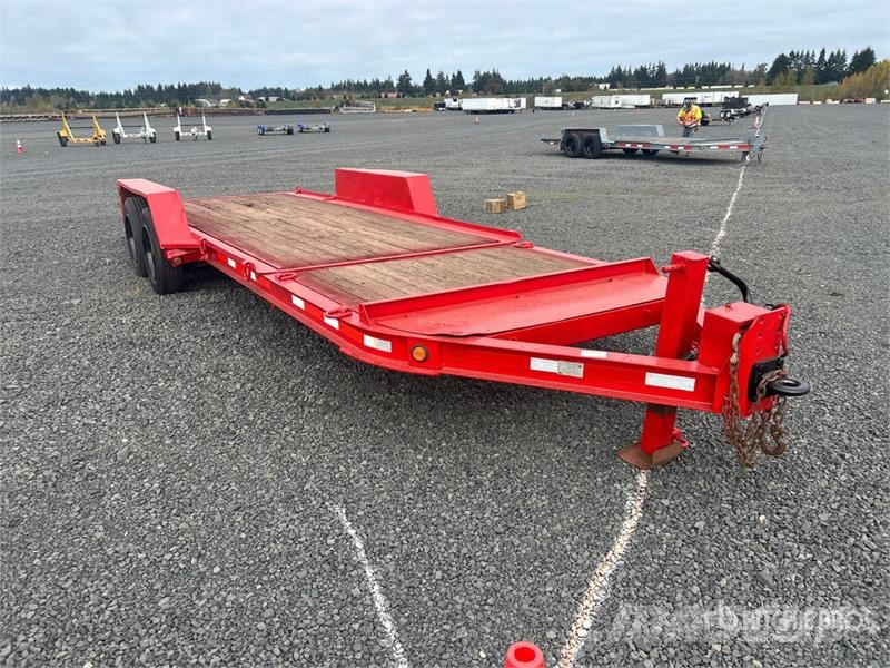 TOWMASTER 20 ft T/A Tilt Deck Trailer Нискотоварачи