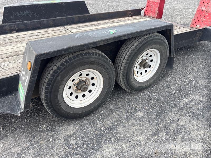 TOWMASTER T-12P T/A Equipment Trailer Prikolice za prevoz vozil