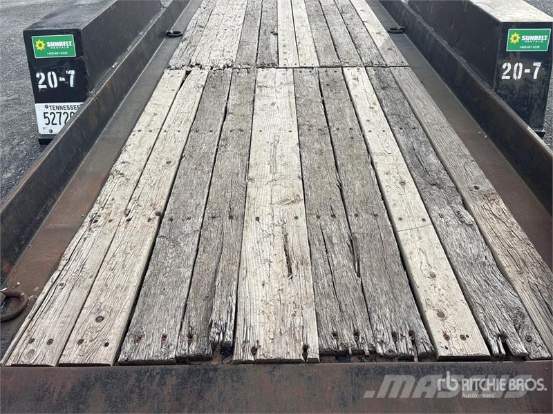 TOWMASTER T-12P T/A Equipment Trailer Prikolice za prevoz vozil