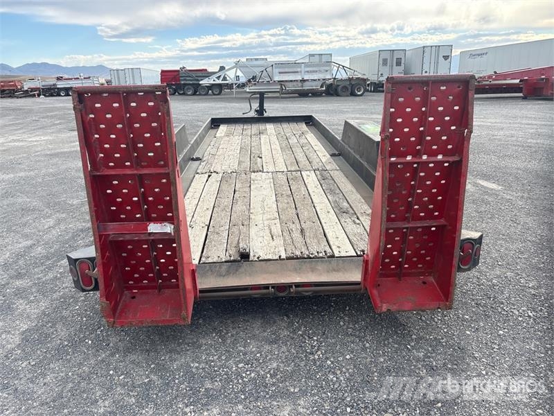 TOWMASTER T-12P T/A Equipment Trailer Prikolice za prevoz vozil