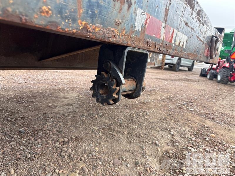 TOWMASTER T-40 19 ft T/A Equipment Trailer Autotransporter prikolice