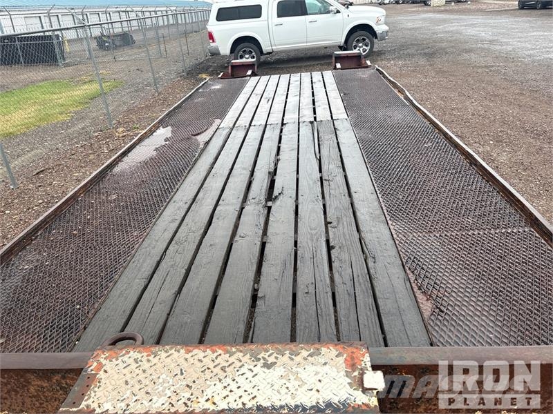 TOWMASTER T-40 19 ft T/A Equipment Trailer Autotransporter prikolice