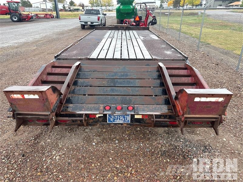 TOWMASTER T-40 19 ft T/A Equipment Trailer Autotransporter prikolice