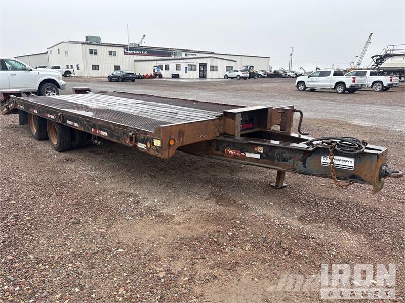 TOWMASTER T-40 19 ft T/A Equipment Trailer Autotransporter prikolice