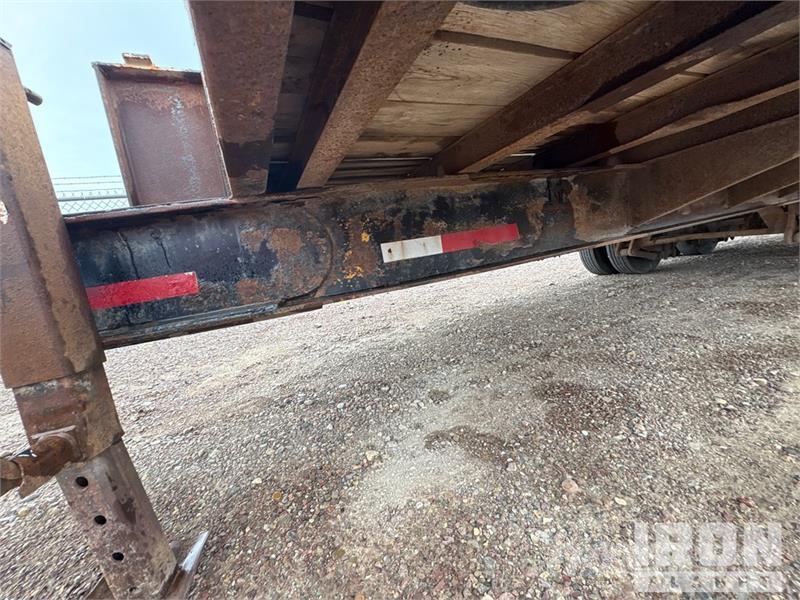TOWMASTER T-40 19 ft T/A Equipment Trailer Autotransporter prikolice