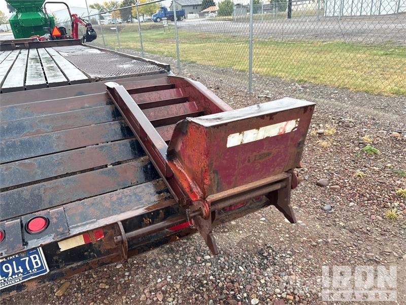 TOWMASTER T-40 19 ft T/A Equipment Trailer Autotransporter prikolice