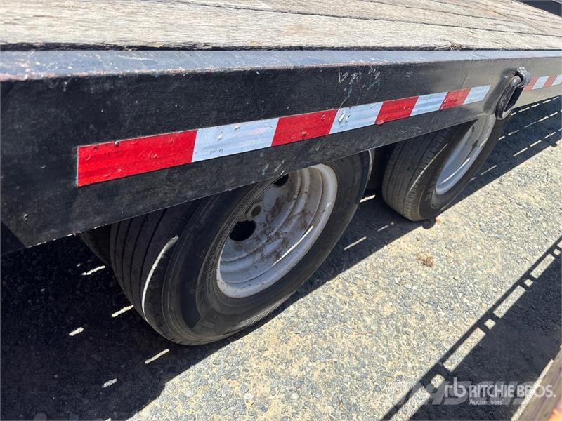 TOWMASTER T12 20 ft T/A Equipment Trailer Remolques para transporte de vehículos