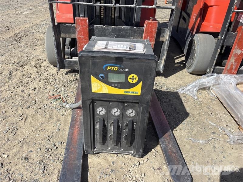 Toyota 4000 lb Electric Forklift Electric forklifts