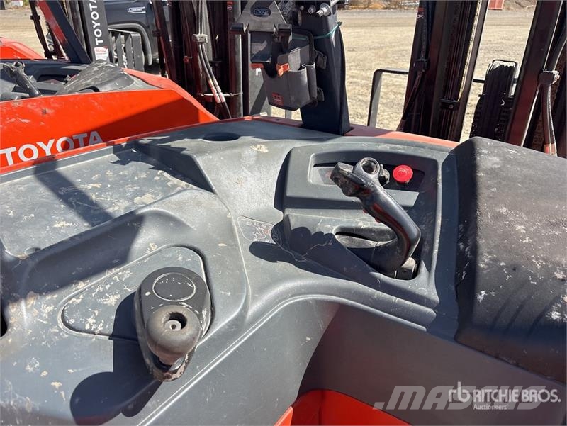 Toyota 4000 lb Electric Forklift Electric forklifts