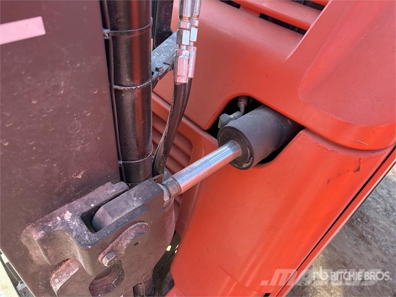 Toyota 4000 lb Electric Forklift Electric forklifts