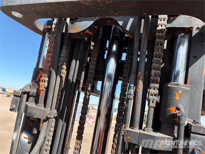 Toyota 42-4FGC25 5000 lb Cushion Tire Forklift Autokrāvēji - citi