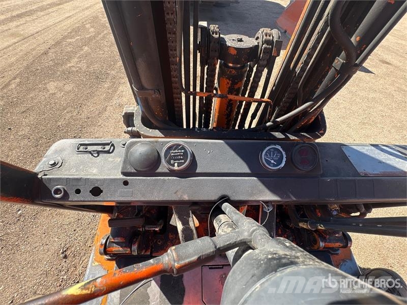 Toyota 42-4FGC25 5000 lb Cushion Tire Forklift Autokrāvēji - citi