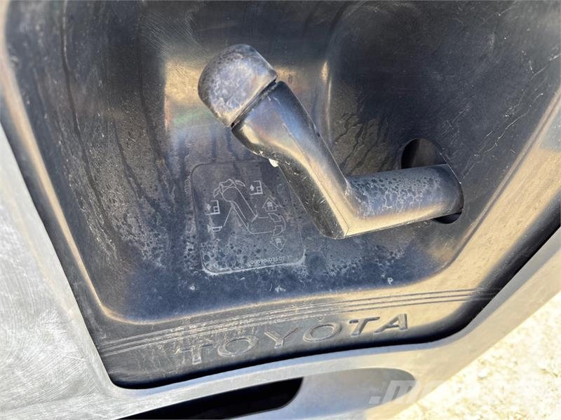Toyota 6BPU15 Srednje dvižni komisionirni viličar