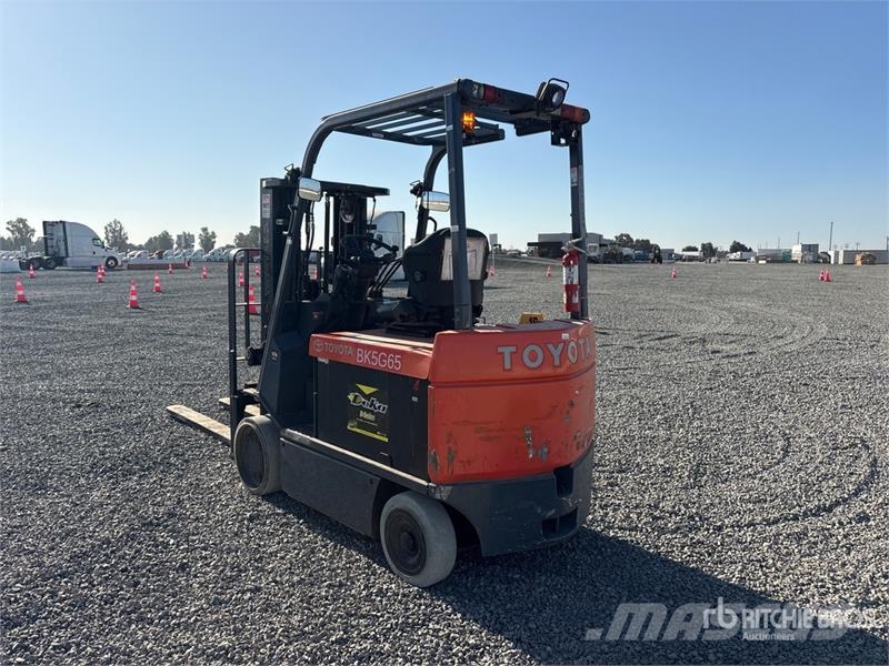 Toyota 7FBCU35 Electric forklifts
