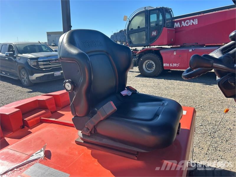 Toyota 7FBCU35 전동 지게차
