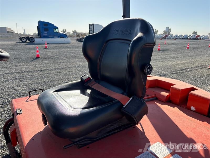 Toyota 7FBCU35 Electric forklifts