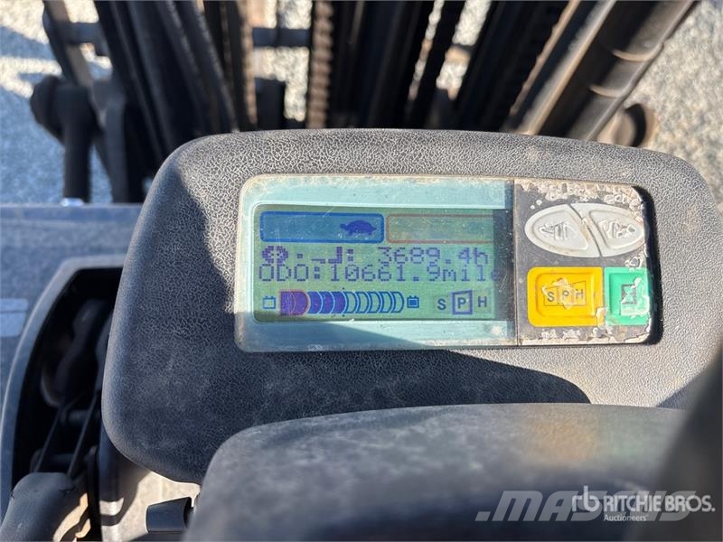 Toyota 7FBCU35 Electric forklifts