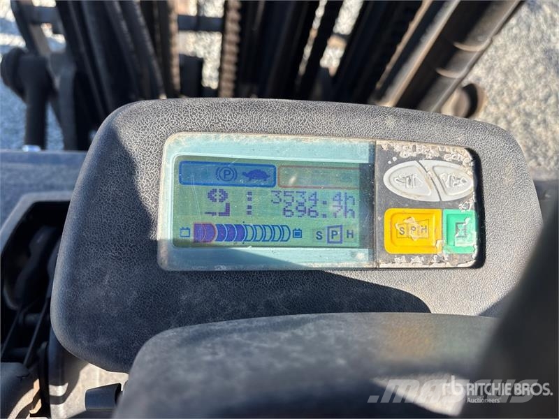 Toyota 7FBCU35 Electric forklifts