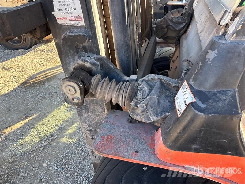 Toyota 7FDU35 7000 lb Pneumatic Tire Forklift (Inoperable 其他叉车