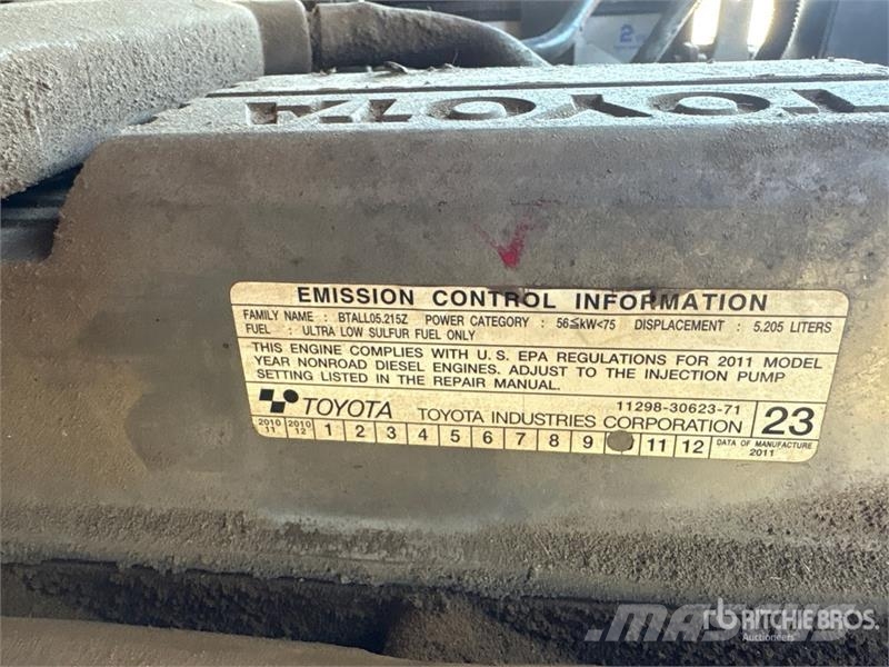 Toyota 7FDU35 7000 lb Pneumatic Tire Forklift (Inoperable 其他叉车