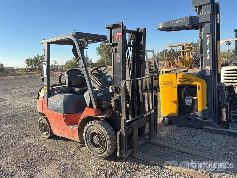 Toyota 7FGU20 3900 lb Cushion Tire Forklift Інше