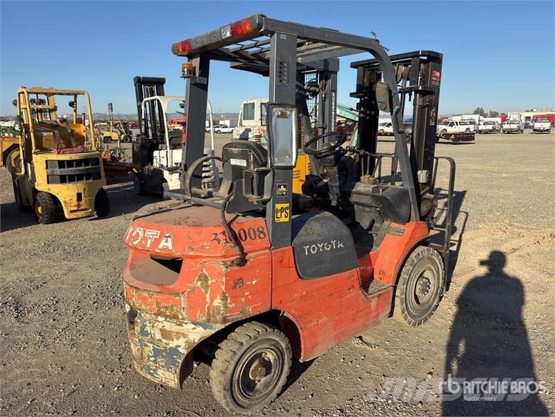 Toyota 7FGU20 3900 lb Cushion Tire Forklift Інше