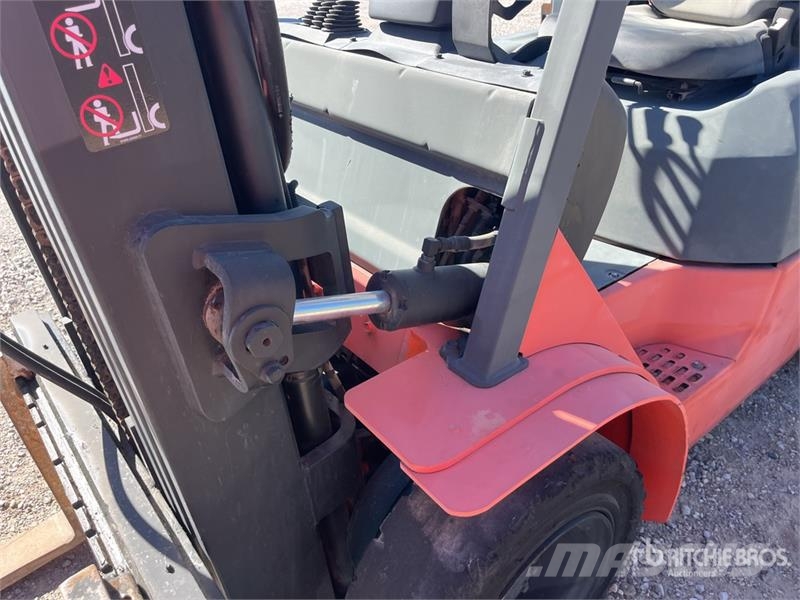 Toyota 7FGU25 Forklift (Inoperable) Targoncák-Egyéb