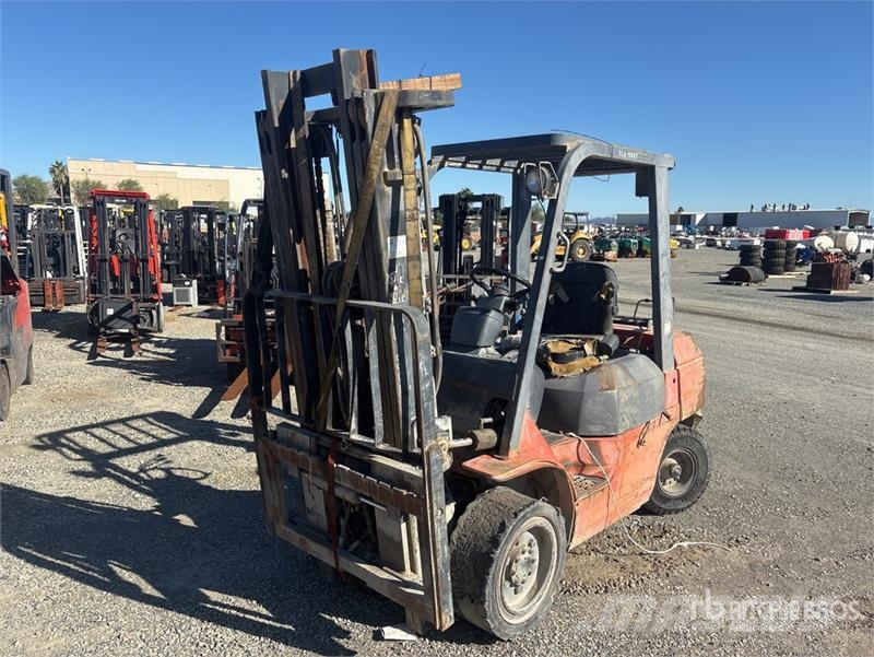 Toyota 7FGU30 5600 lb Cushion Tire Forklift 其他叉车