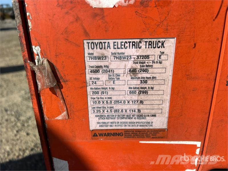 Toyota 7HBW23 شاحنة يدوية بمنصة نقالة