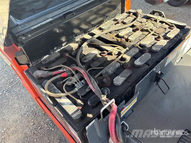 Toyota 8FBE15U バッテリーフォークリフト