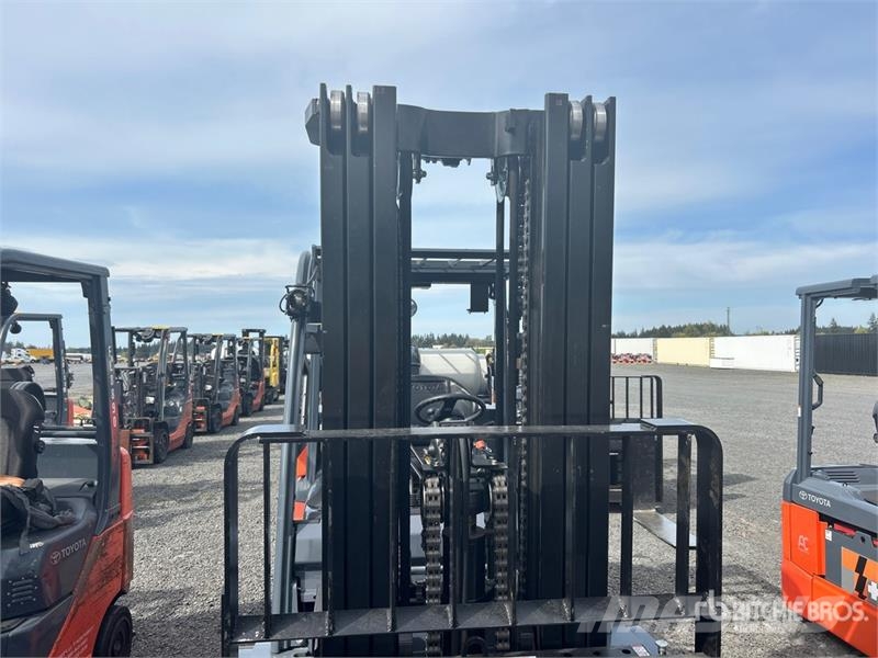 Toyota 8FCG55U 10850 lb Cushion Tire Forklift 그 외 지게차