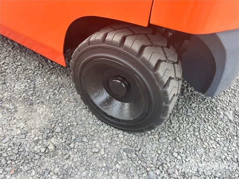 Toyota 8FCG55U 10850 lb Cushion Tire Forklift 그 외 지게차