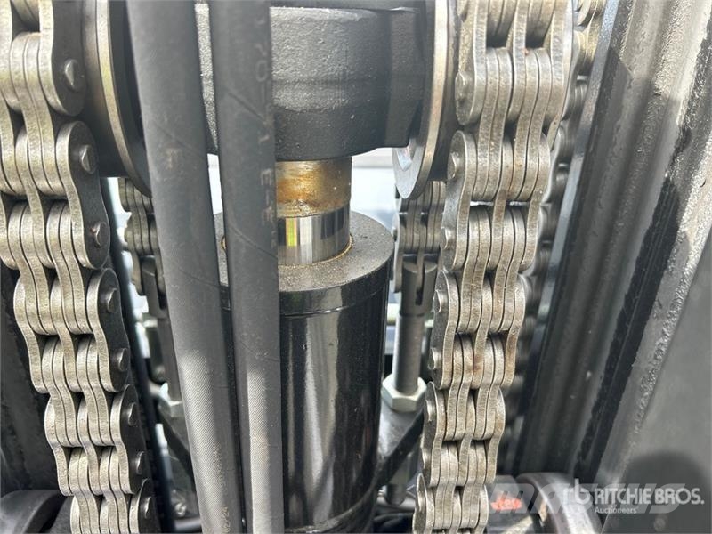Toyota 8FCG55U 10850 lb Cushion Tire Forklift 그 외 지게차