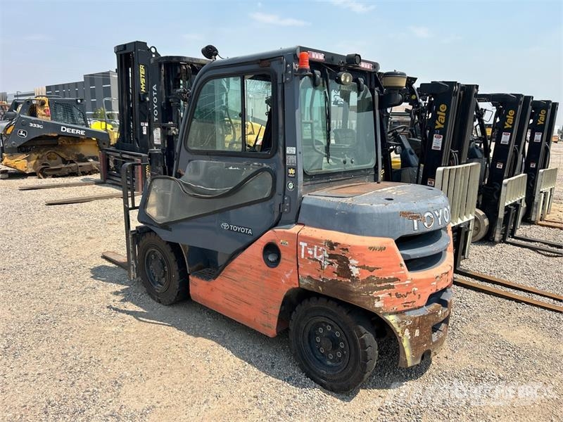 Toyota 8FG35U شاحنات ذات رافعات شوكية - أخرى