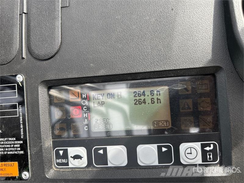 Toyota 8FGC70U 13300 lb Forklift 그 외 지게차