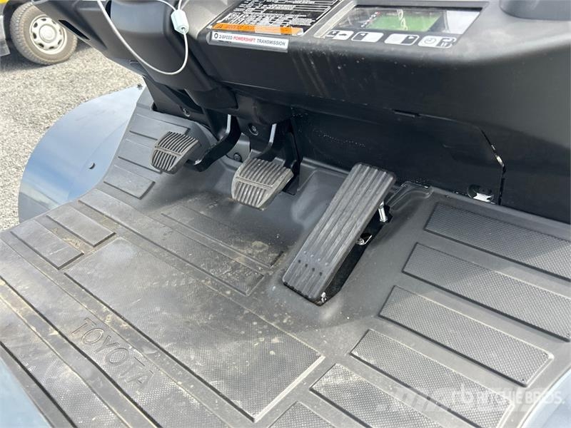 Toyota 8FGC70U 13300 lb Forklift 그 외 지게차