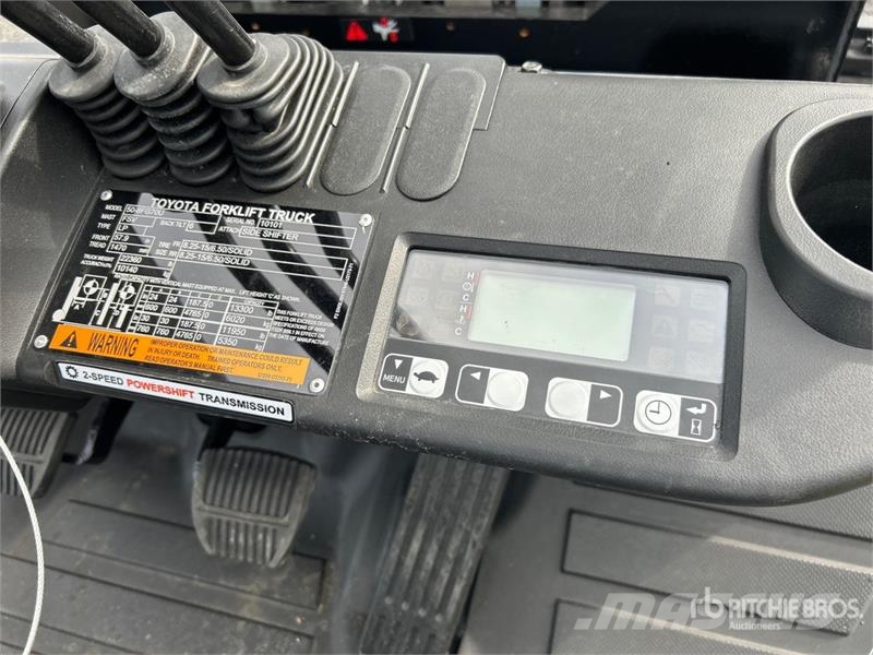 Toyota 8FGC70U 13300 lb Forklift 그 외 지게차