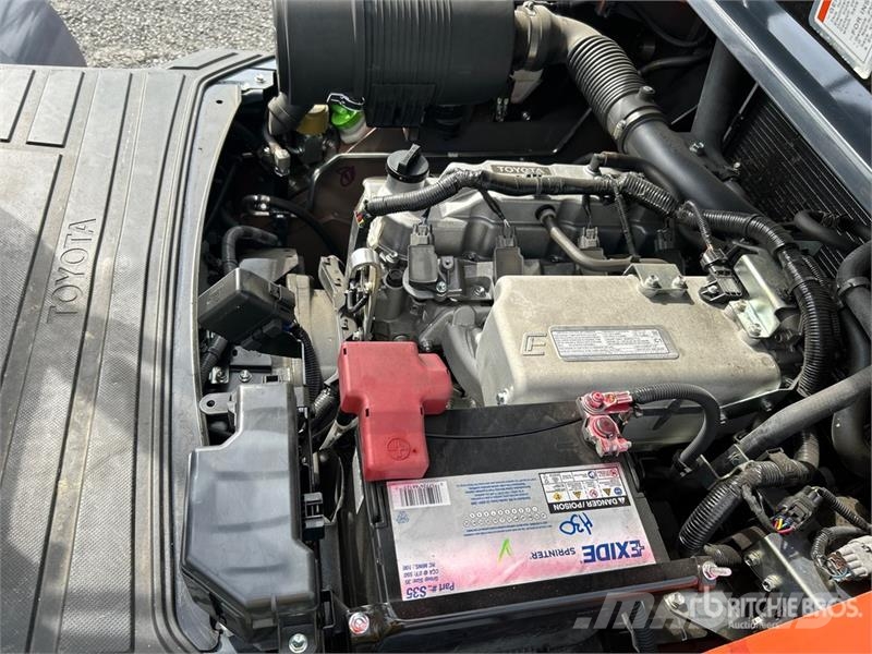 Toyota 8FGC70U 13300 lb Forklift 그 외 지게차