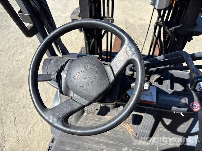Toyota 8fGCU20 4000 lb Cushion Tire Forklift 堆高機(叉車)-其他