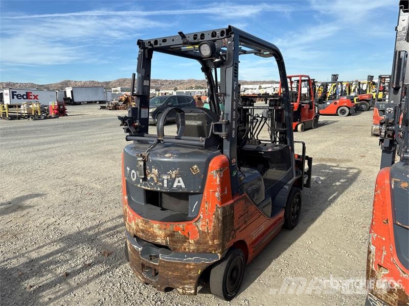 Toyota 8FGCU20 4000 lb Cushion Tire Forklift (Inoperable) Šakiniai krautuvai - Kita
