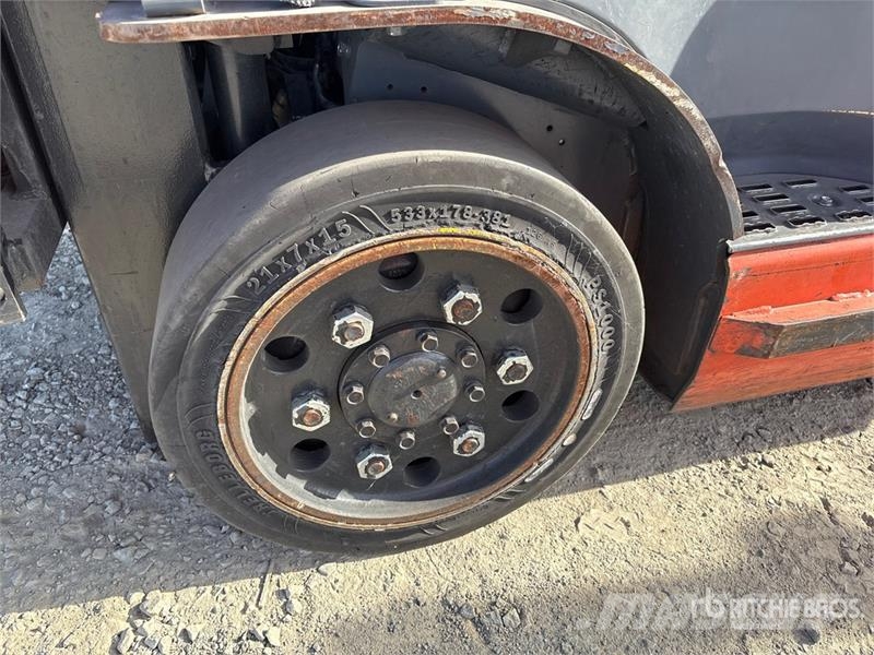Toyota 8FGCU20 4000 lb Cushion Tire Forklift (Inoperable) Šakiniai krautuvai - Kita