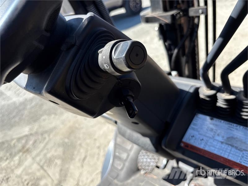 Toyota 8fGCU20 4000 lb Cushion Tire Forklift 堆高機(叉車)-其他
